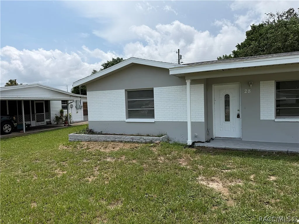 2 bed, 1.0 bath, 1074 sqft, $1,250 — Photo 2