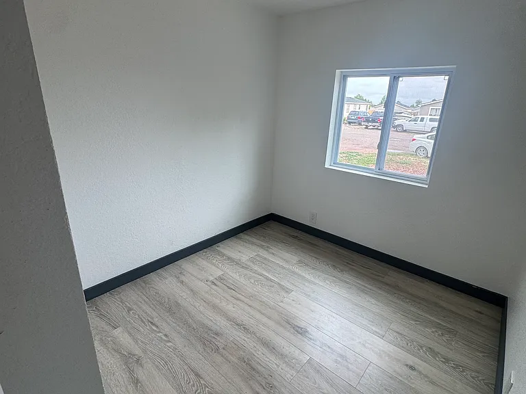 268 E Rolling Hills Dr — Photo 18