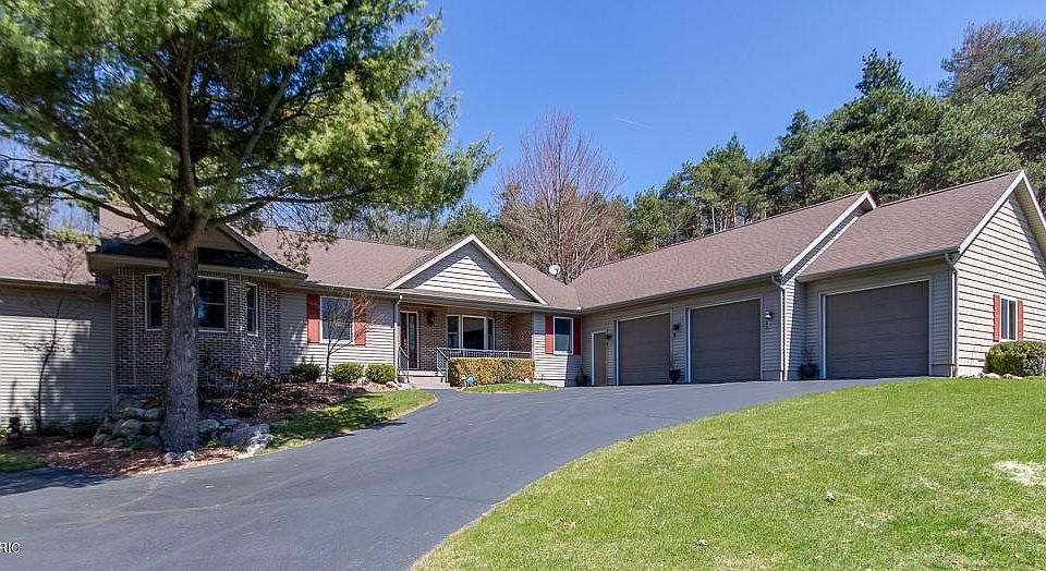 1st image of 7689 Thornhollow St