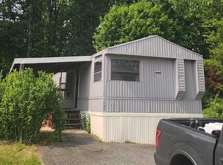 146 Mountain Village Dr, Macungie, PA 18062