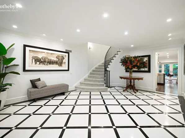67 East 82nd Street 1 image 2 of 25