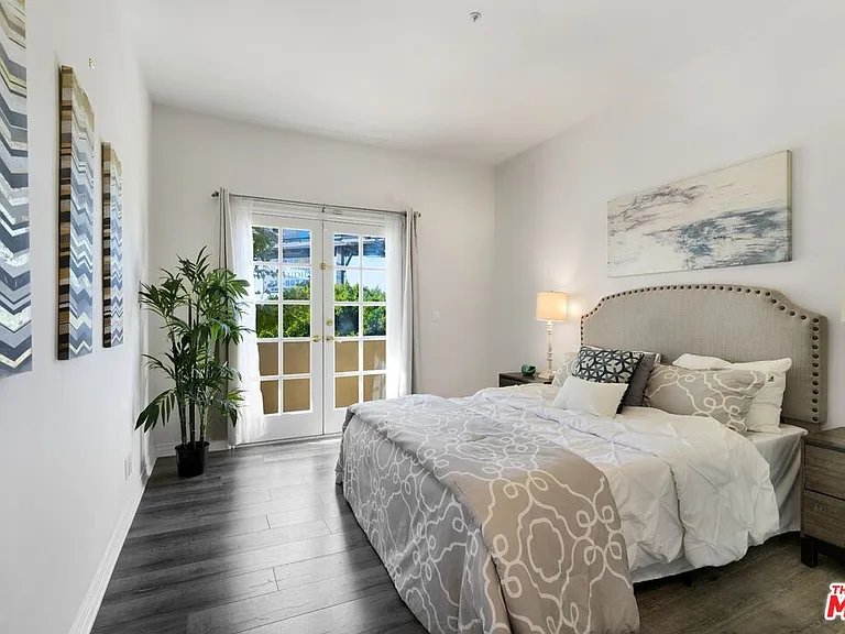 1278 S Camden Dr #202 — Photo 13