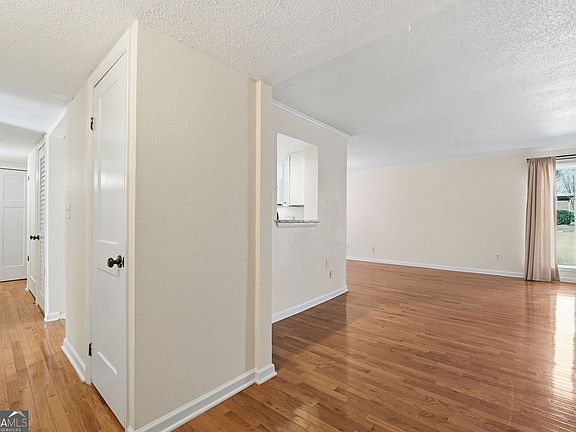 4th image of 3301 Henderson Mill Rd APT J1