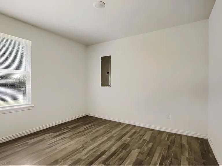 5914 Wilkes Dr — Photo 12