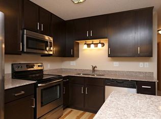 3766 Conroy Trl, Inver Grove Heights, MN 55076