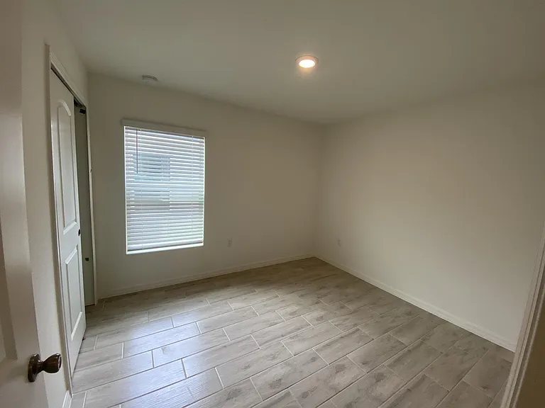 1132 Papaya Cir — Photo 12