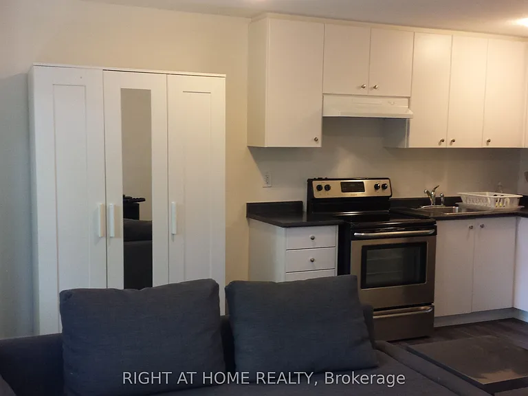39 Stallibrass Ln S #BASEMENT — Photo 5