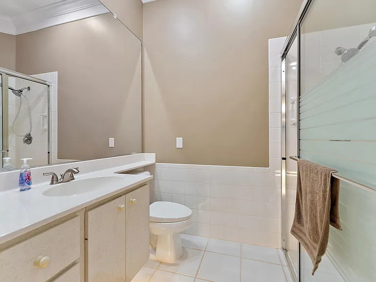 8485 SE Palm Hammock Ln — Photo 25
