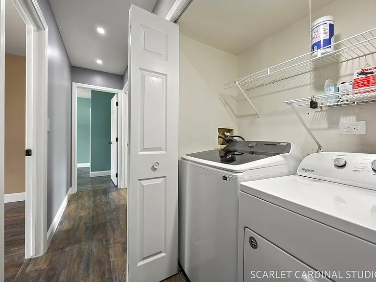 309 Newport Ln — Photo 18