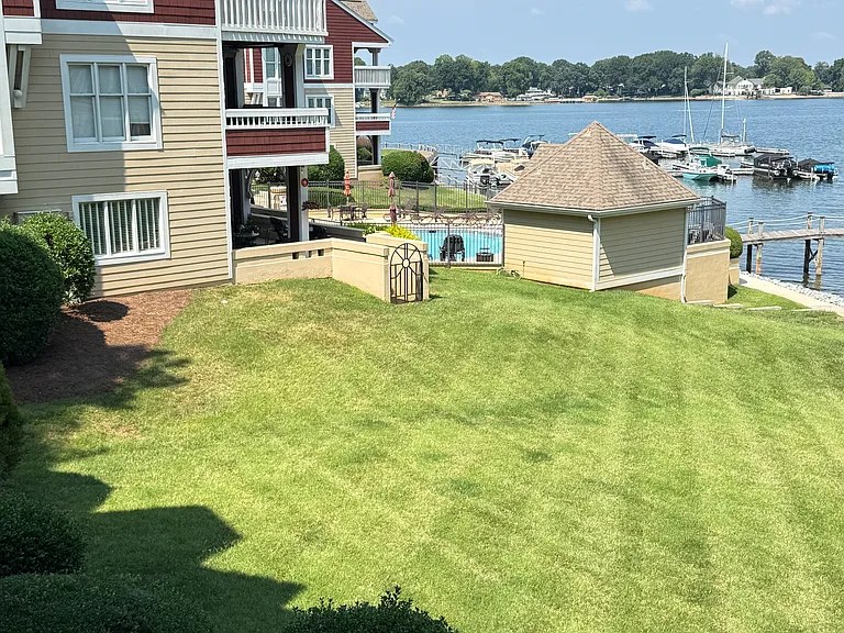 844 Southwest Dr — Photo 20