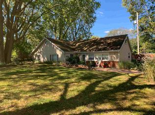 14437 N Edgewater Dr, Chillicothe, IL 61523