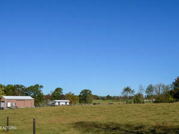 Plateau Rd, Crossville, TN 38571