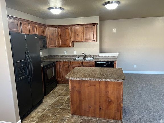 4th image of 895 S Main St Unit E