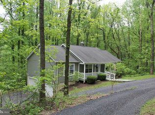 1186 High Top Rd, Linden, VA 22642