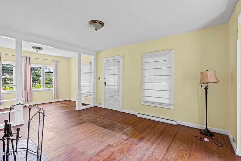 5th image of 120 Leversee Road