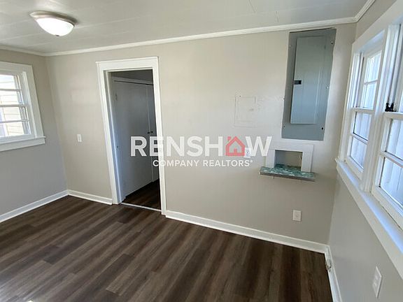 2nd image of 520 E College St