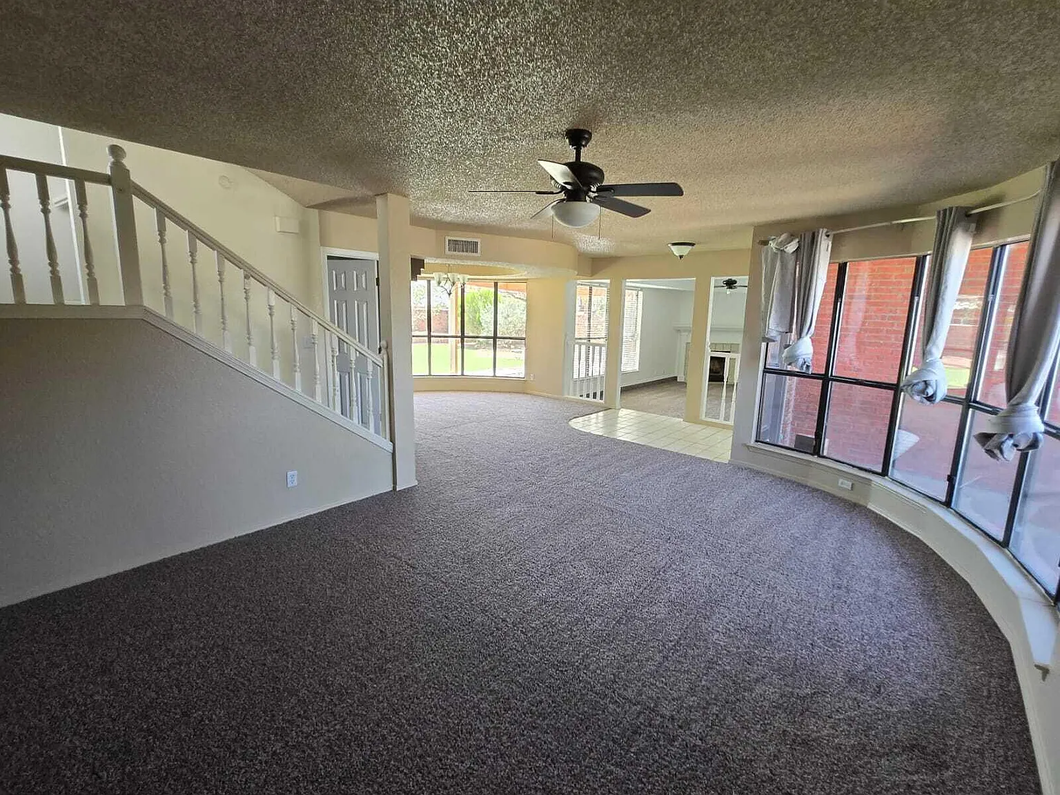 3 bed, 2.5 bath, 1999 sqft, $1,795 — Photo 4