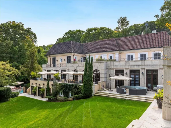 587 Duck Pond Road, Matinecock, NY 11560