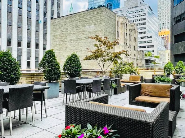 90 William Street image 8 of 13