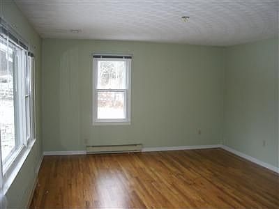 3rd image of 196 Francis Dr