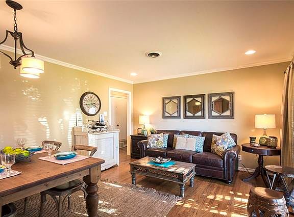 4th image of 9208 Leaside Dr