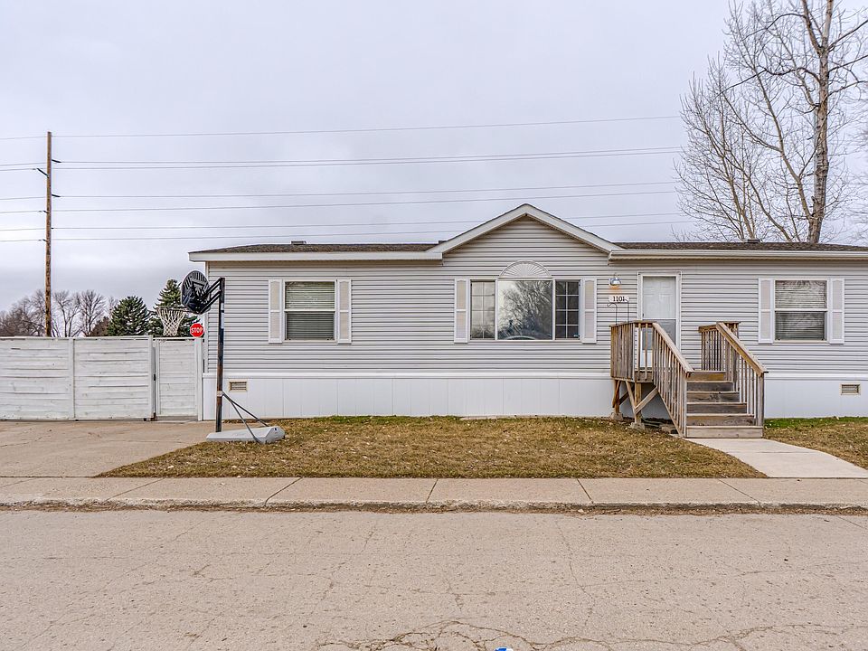 1st image of 1119 University Dr Lot 1101