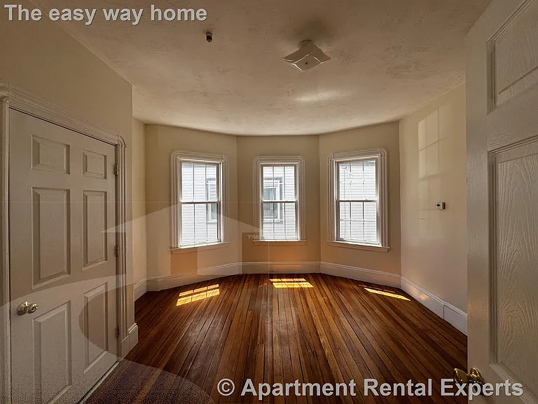 51 Glendale St #2 — Photo 3