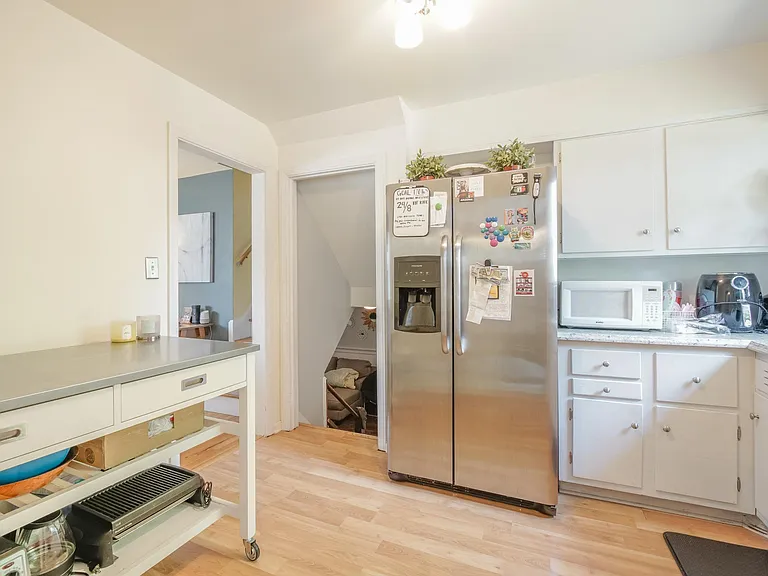 6811 Floyd Ave — Photo 10