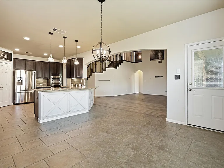 5035 Crystal Bluff Ct — Photo 7