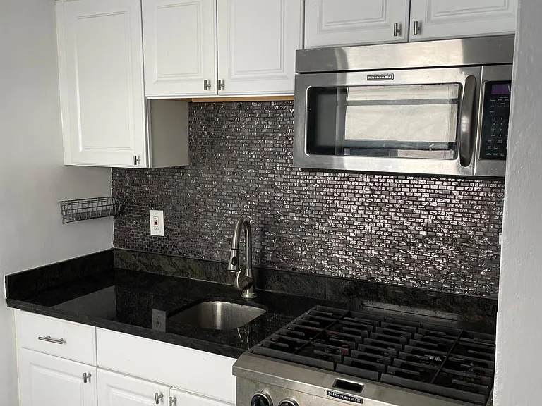 2851 Sheridan Ave #101 — Photo 1