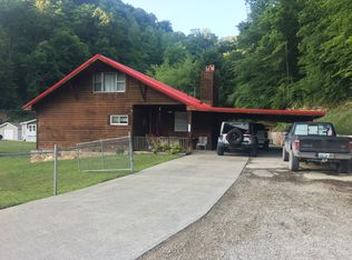 3106 Left Fork Maces Creek Rd, Viper, KY 41774