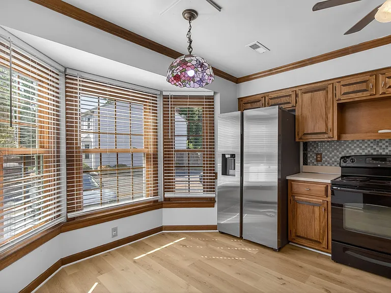 18 Colonies Lndg — Photo 4