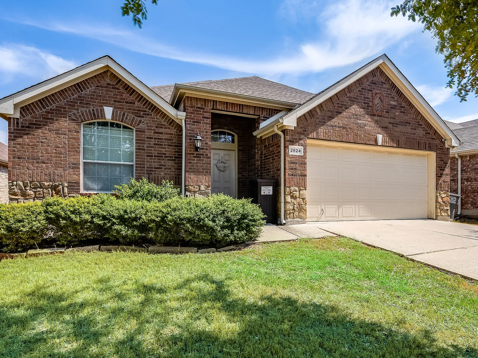 3 bed, 1864 sqft, $2,350 — Photo 3