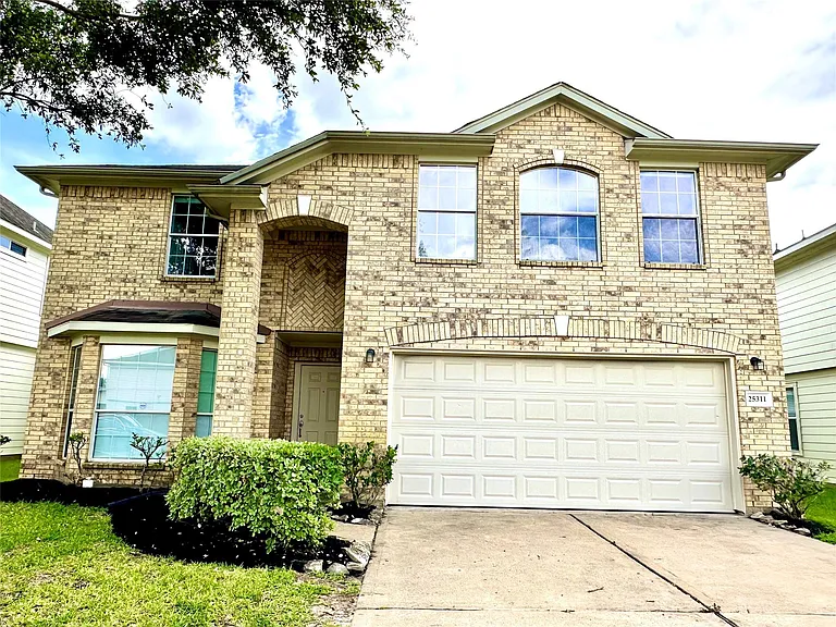 25311 Clover Ranch Dr — Photo 2