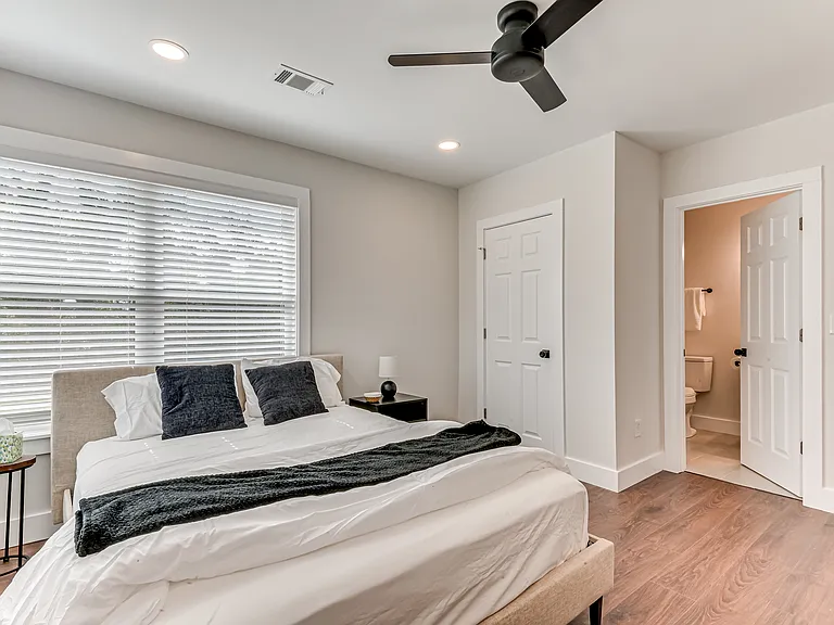 1813 Courtney Dr — Photo 14