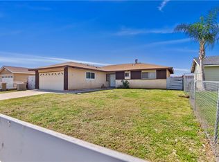 1615 W Carter St, Bloomington, CA 92316