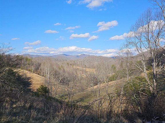 4th image of 222 Indigo Bunting Ln