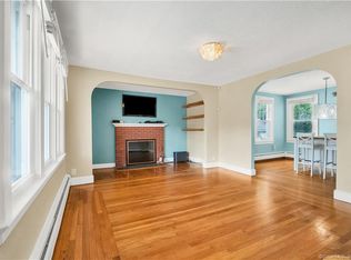 416 Lighthouse Rd, New Haven, CT 06512