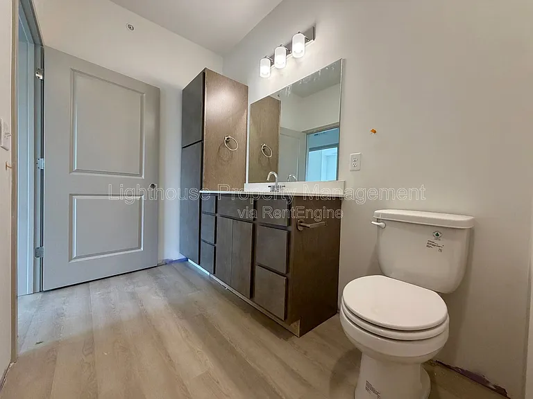 Riverbend Flats Apartments — Photo 117