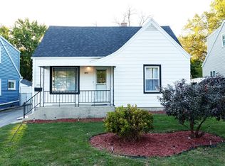 3971 S 41st St, Greenfield, WI 53221