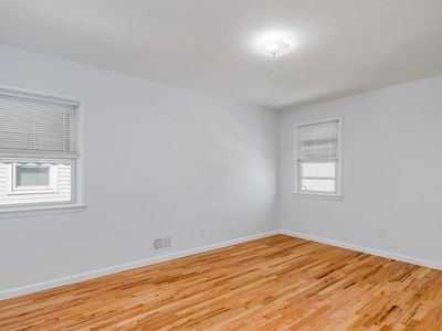 14 Mina Dr Floor 2, Jersey City, NJ, 07305
