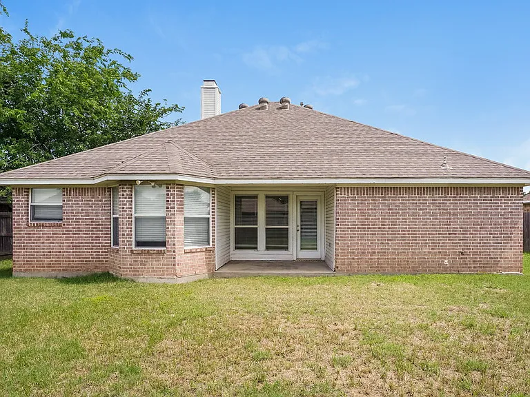211 Dove Mdws — Photo 16