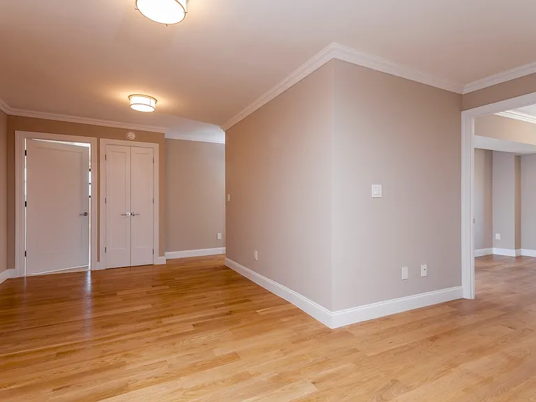 305 E 86th St #21JE — Photo 7