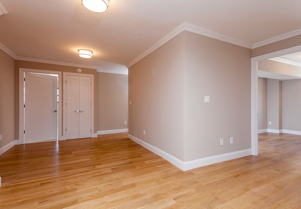 1st image of 160 E 88th St APT 5L