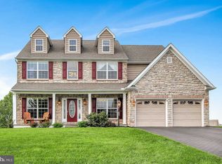340 Willow Dell Ln, Leola, PA 17540