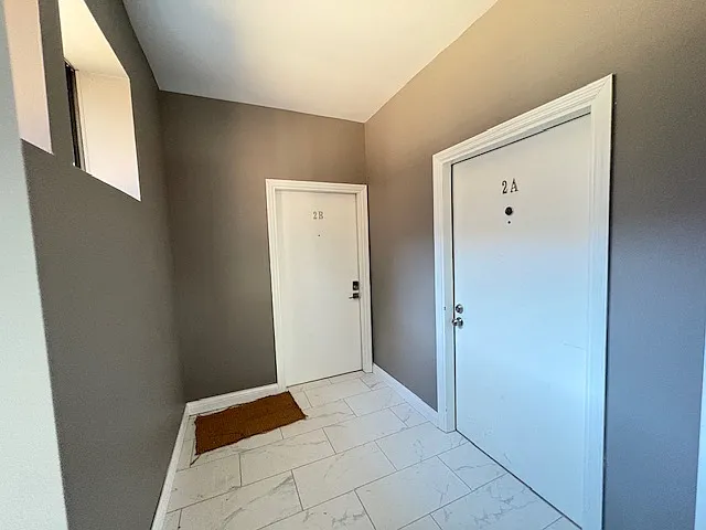 5345 Pershing Ave #2B — Photo 3