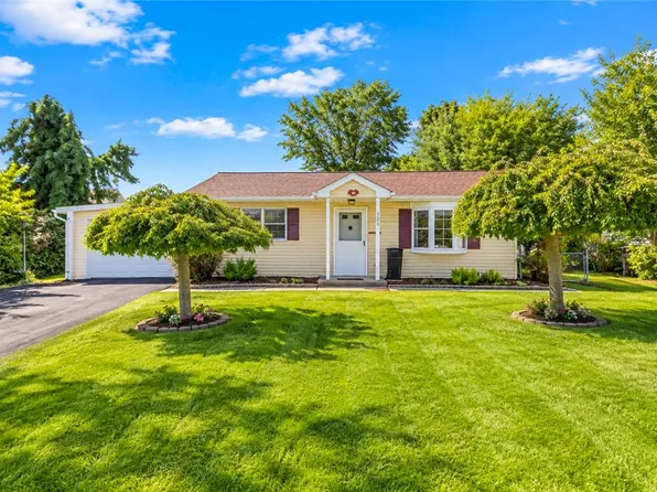 350 Maple St, Whitehall, PA 18052