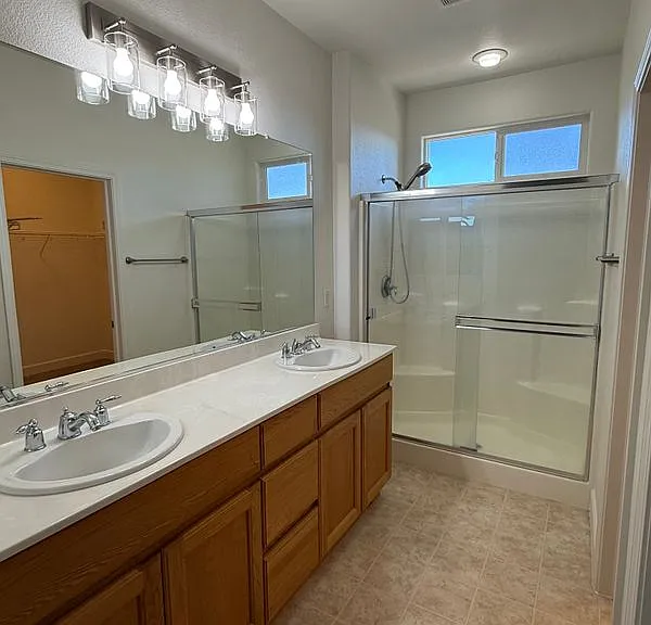433 Tolman Way — Photo 10