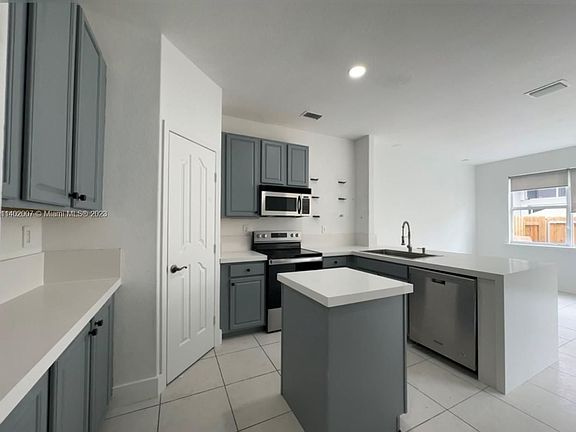 3rd image of 8042 NW 114th Pl Unit 8042