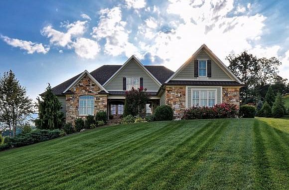 1st image of 2868 Highland Grove Dr